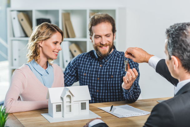 Estate properties can be bought quickly for cash with no legal fees